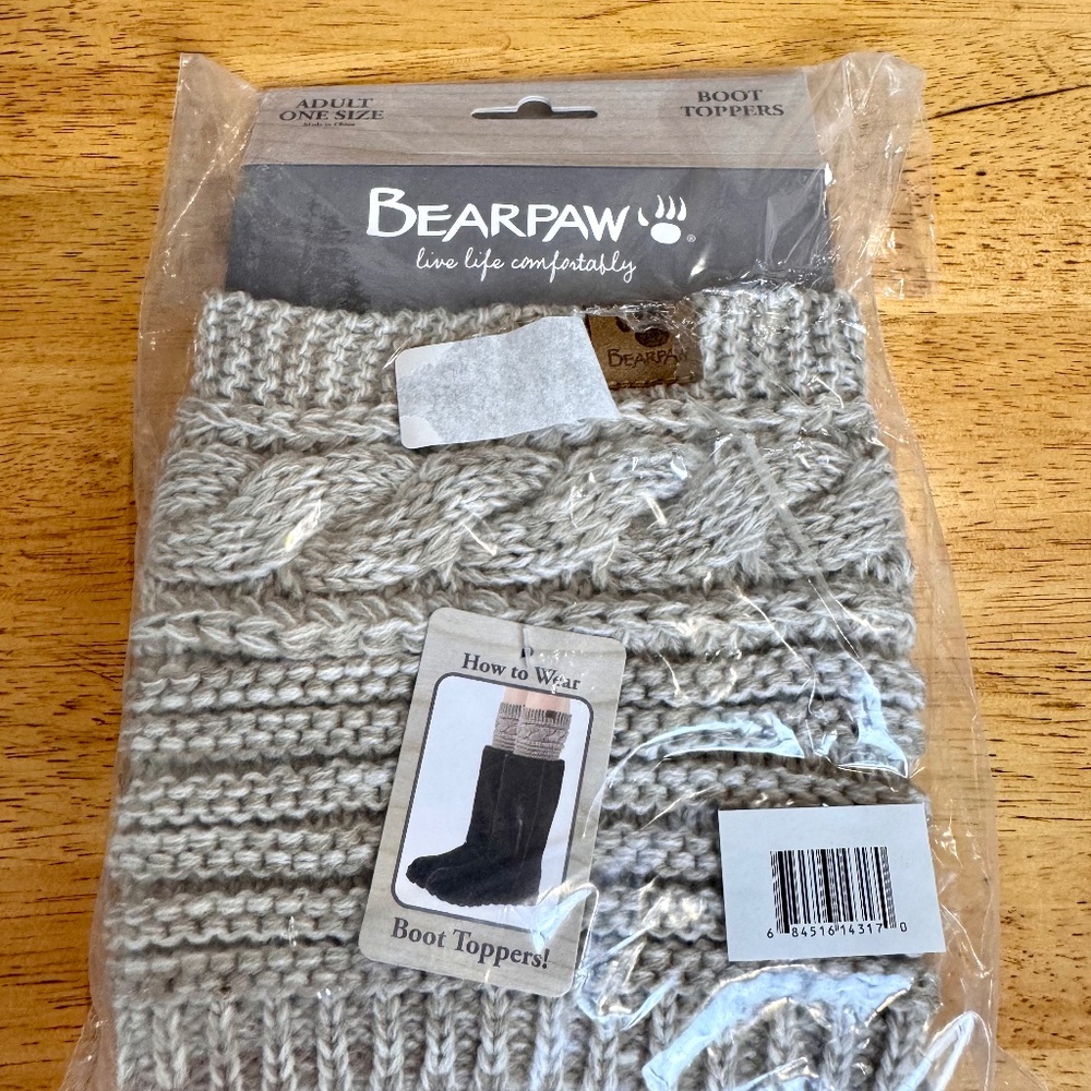 NWT Bearpaw Boot Toppers, Taupe & white OSFM